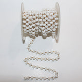 white jade birthstone month August, zodiac sign Pisces.